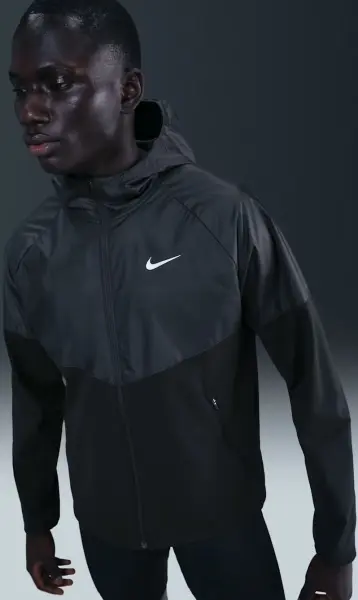 Ветровка для бега Nike MILER REPEL WINTERIZED черно-темно-серая HV2669-010