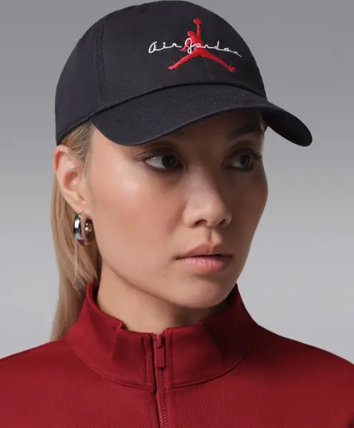 Кепка Nike JORDAN CLUB CAP UNSTRUCTURED ADJUSTABLE черная IF8483-010