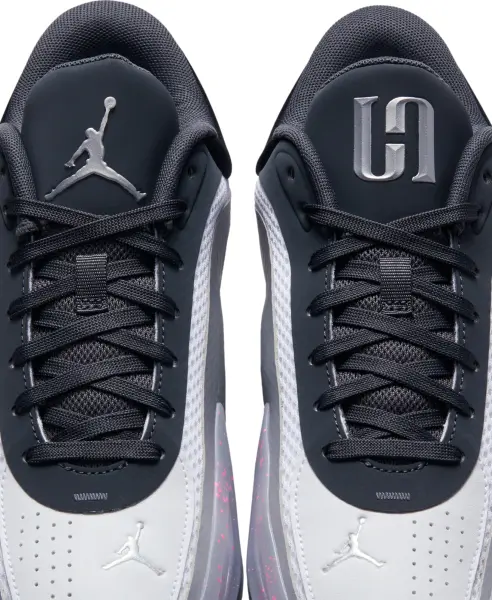Кросівки баскетбольні жіночі Nike JORDAN HEIR SERIES 2 світло-сіро-чорно-рожеві HV4417-100