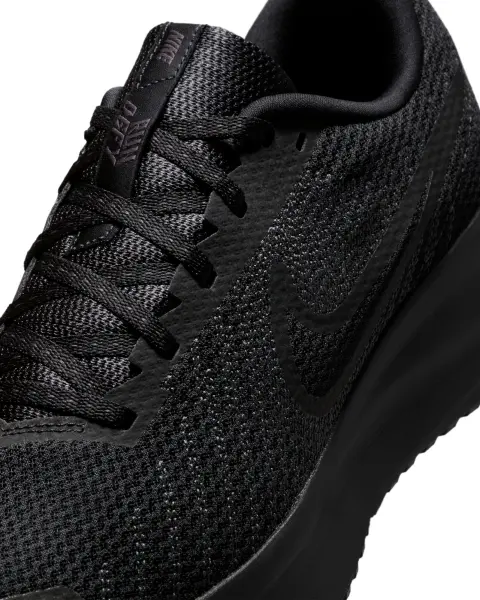 Кроссовки беговые Nike RUN DEFY черные HM9594-002