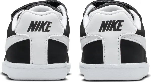Кросівки дитячі Nike COURT ROYALE (TDV) чорно-білі 833537-002