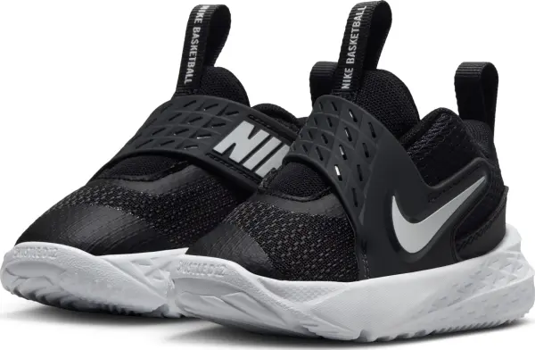 Кросівки дитячі Nike TEAM HUSTLE D 12 (TD) чорно-білі HF6281-002