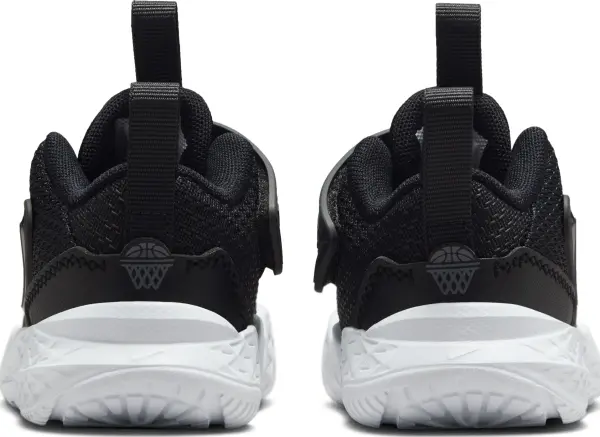 Кросівки дитячі Nike TEAM HUSTLE D 12 (TD) чорно-білі HF6281-002