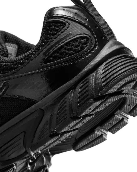 Кроссовки детские Nike V5 RNR (PS) черные HQ6412-002
