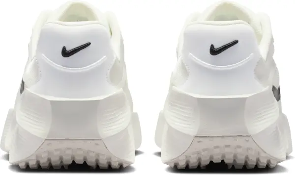 Кросівки жіночі Nike AURA EDGE молочно-білі HQ7025-101