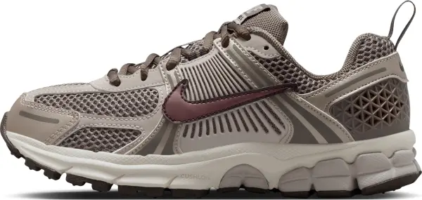 Кроссовки подростковые Nike VOMERO 5 (GS) коричневые HF6998-200