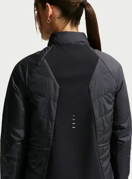Куртка для бігу жіноча Nike SWIFT THERMA-FIT чорна HV2744-010