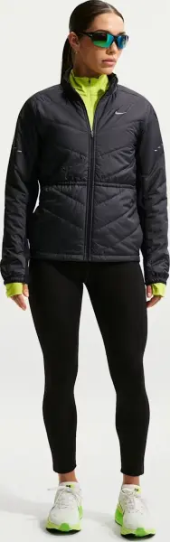 Куртка для бігу жіноча Nike SWIFT THERMA-FIT чорна HV2744-010