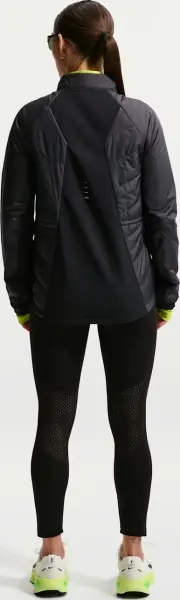 Куртка для бігу жіноча Nike SWIFT THERMA-FIT чорна HV2744-010