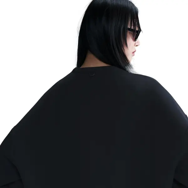 Світшот жіночий Nike 24.7 IMPOSSIBLYSOFT DRI-FIT OVERSIZED чорний HQ8193-010