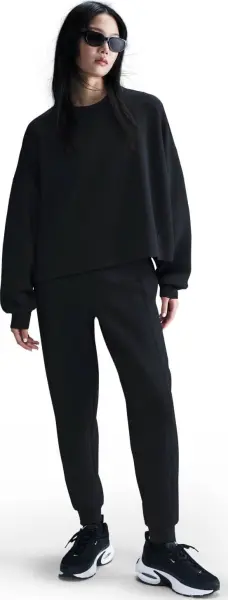 Світшот жіночий Nike 24.7 IMPOSSIBLYSOFT DRI-FIT OVERSIZED чорний HQ8193-010