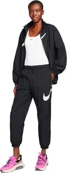Спортивные штаны женские Nike SPORTSWEAR ESSENTIAL черные DM6183-010