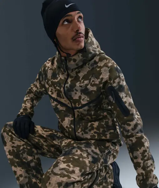 Спортивный костюм Nike TECH FLEECE CAMO хаки камуфляж HV0955-276__II1324-276