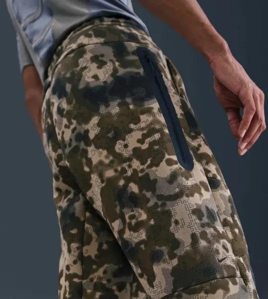 Спортивный костюм Nike TECH FLEECE CAMO хаки камуфляж HV0955-276__II1324-276