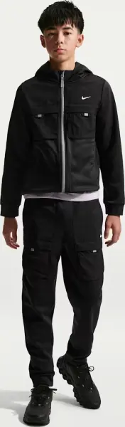 Спортивный костюм подростковый Nike SPORTSWEAR CITY UTILITY черный IO0763-010__IO0764-010