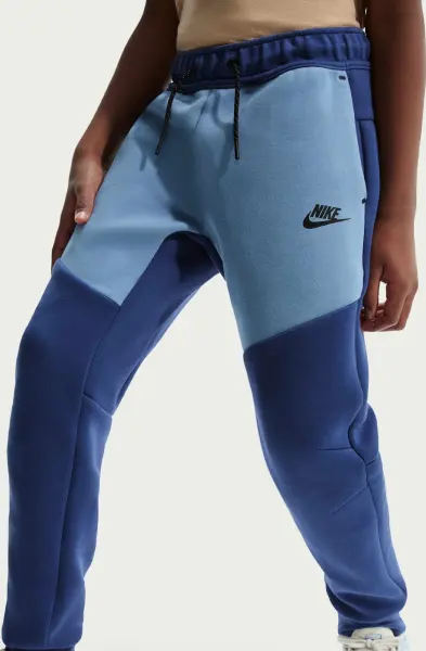 Спортивный костюм подростковый Nike SPORTSWEAR TECH FLEECE темно-сине-голубой HV5867-486__HV5869-461