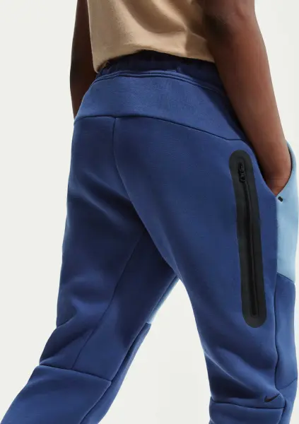 Спортивный костюм подростковый Nike SPORTSWEAR TECH FLEECE темно-сине-голубой HV5867-486__HV5869-461