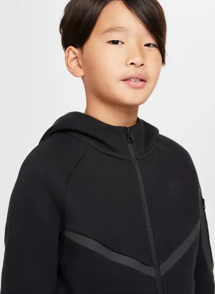Толстовка підліткова Nike SPORTSWEAR TECH FLEECE чорна HV5867-010