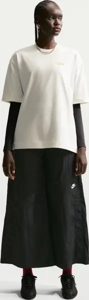 Футболка жіноча Nike SPORTSWEAR OVERSIZED кремова IO3525-133