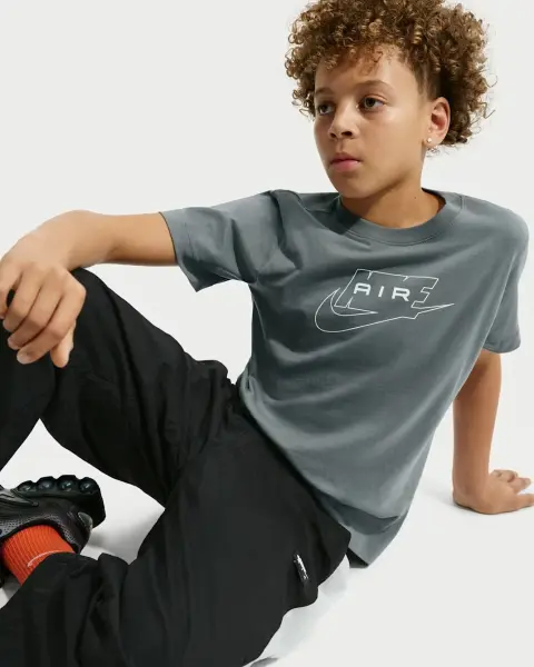 Футболка подростковая Nike SPORTSWEAR серая II0287-084