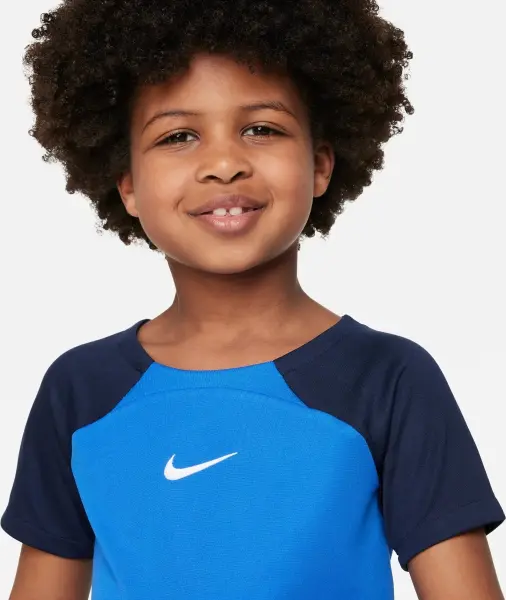Комплект футбольной формы детский Nike DRI-FIT ACADEMY PRO сине-темно-синий DH9484-463