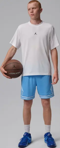 Футболка Nike JORDAN SPORT ESSENTIALS DRI-FIT белая IF0882-100