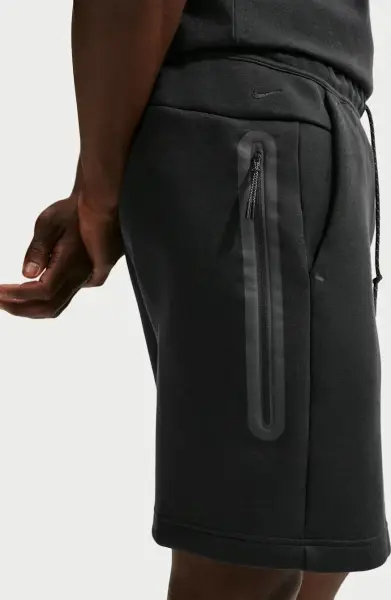 Шорты Nike TECH FLEECE черные IM0693-010