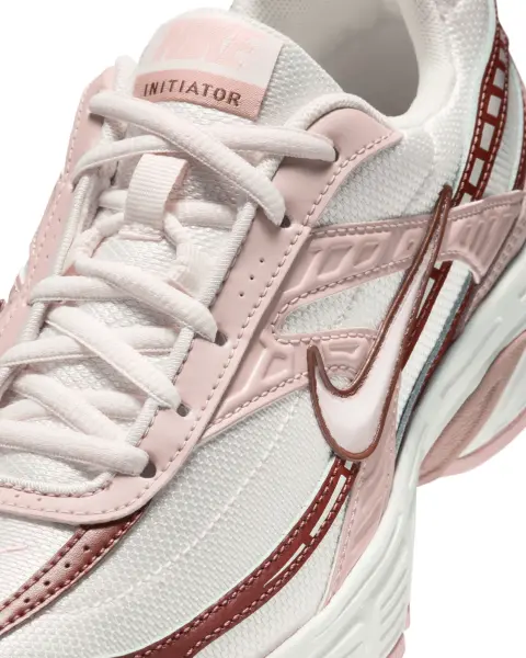 Кросівки жіночі Nike INITIATOR світло-рожево-бордово-білі IB4339-002