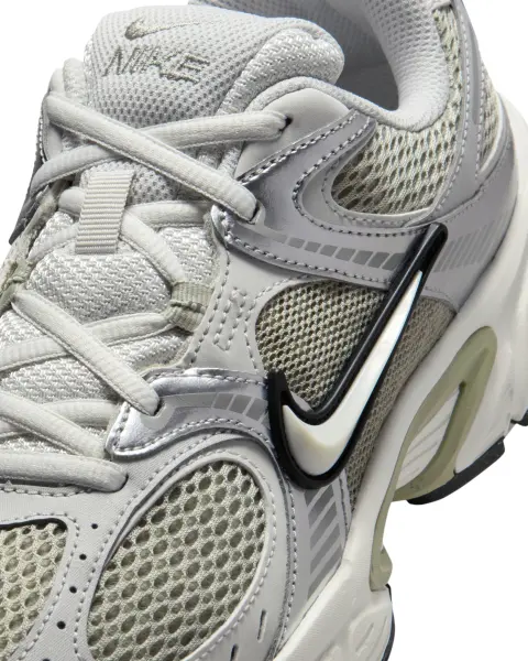 Кроссовки женские Nike V5 RNR оливково-серебряно-серые HQ7901-301