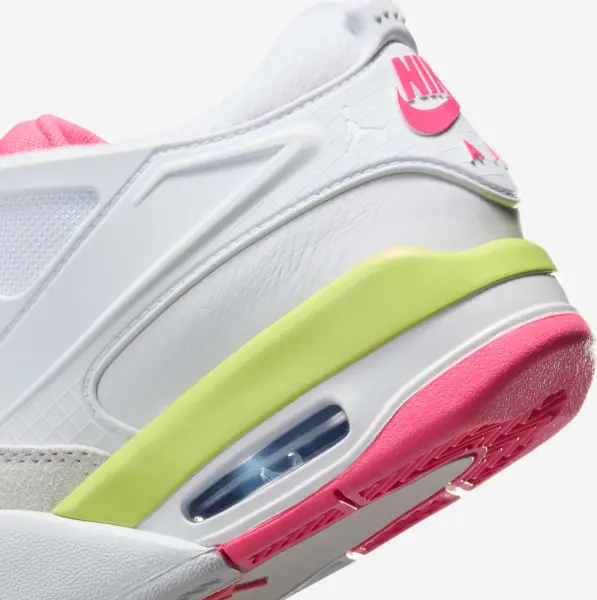 Кроссовки подростковые Nike AIR JORDAN 4 RM (GS) бело-розово-салатовые IH0169-100
