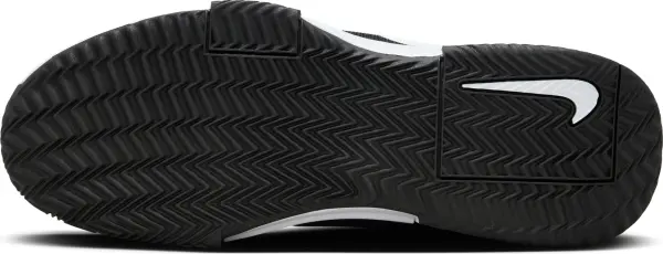 Кроссовки теннисные Nike ZOOM GP CHALLENGE 1 CLAY черно-белые FJ1813-001