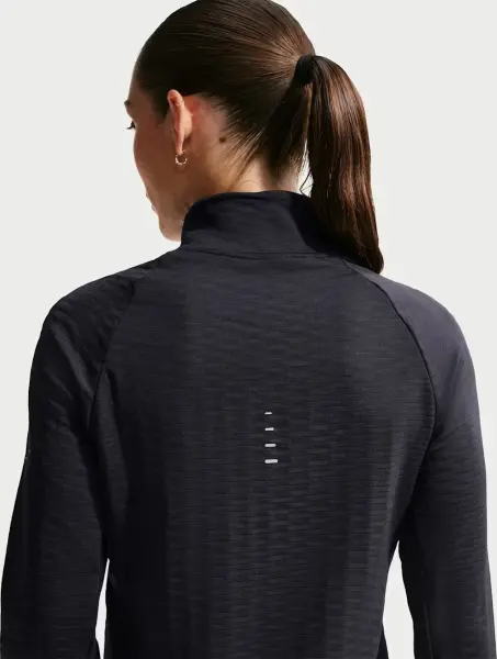 Світшот для бігу жіночий Nike SWIFT THERMA-FIT TURTLE-NECK чорний HV2969-010