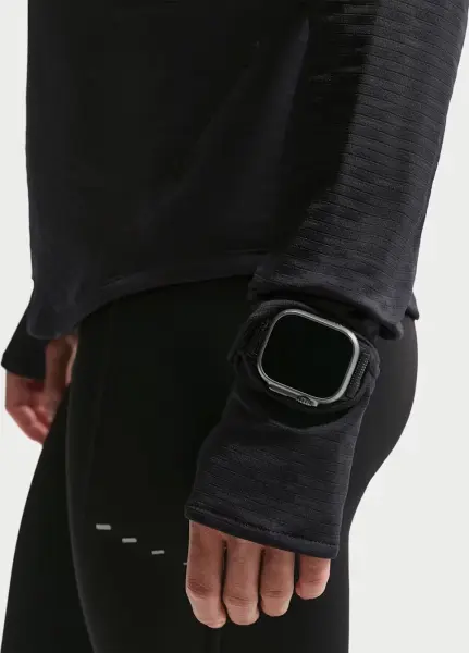 Світшот для бігу жіночий Nike SWIFT THERMA-FIT TURTLE-NECK чорний HV2969-010