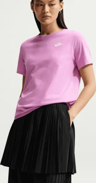 Футболка женская Nike SPORTSWEAR CLUB ESSENTIAL розовая DX7902-503