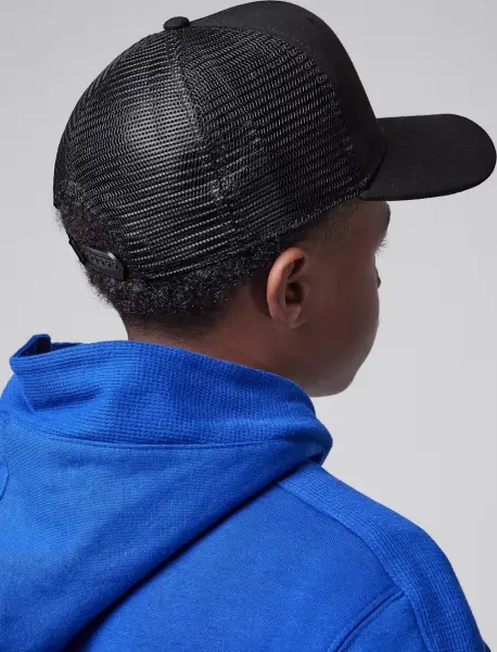 Кепка підліткова Nike JORDAN METAL JUMPMAN TRUCKER чорна 9A0928-023