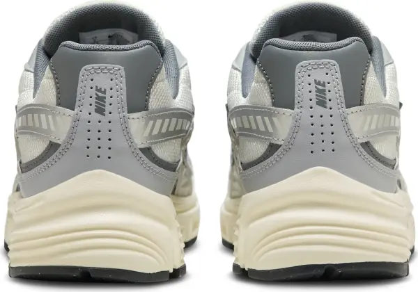 Кросівки бігові Nike INITIATOR бежево-сірі HQ1179-001