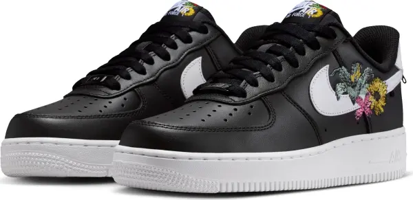 Кросівки жіночі Nike AIR FORCE 1 '07 PREMIUM 'FLOWERS' чорно-білі IB6644-001