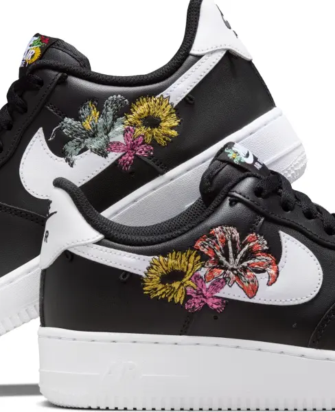 Кросівки жіночі Nike AIR FORCE 1 '07 PREMIUM 'FLOWERS' чорно-білі IB6644-001