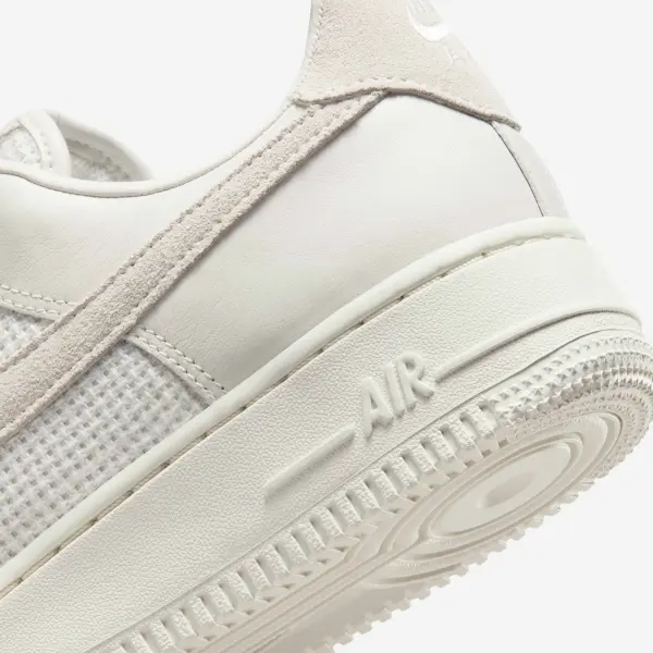 Кроссовки женские Nike AIR FORCE 1 '07 бежевые IQ0275-030
