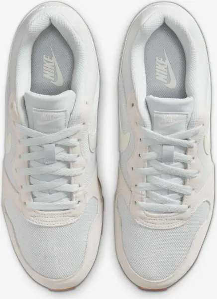 Кросівки жіночі Nike MD RUNNER 2 бежево-білі 749869-019