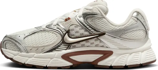 Кроссовки женские Nike V5 RNR бежево-серебряно-коричневые HQ7901-102