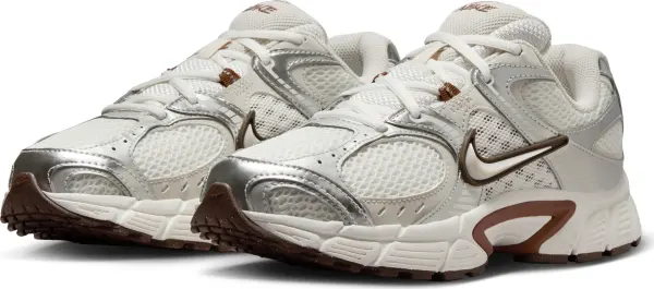 Кроссовки женские Nike V5 RNR бежево-серебряно-коричневые HQ7901-102
