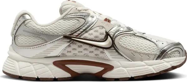 Кроссовки женские Nike V5 RNR бежево-серебряно-коричневые HQ7901-102