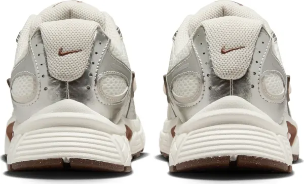 Кроссовки женские Nike V5 RNR бежево-серебряно-коричневые HQ7901-102