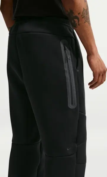 Спортивные штаны Nike TECH OPEN-HEM FLEECE черные IM0697-010