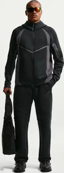 Спортивные штаны Nike TECH OPEN-HEM FLEECE черные IM0697-010