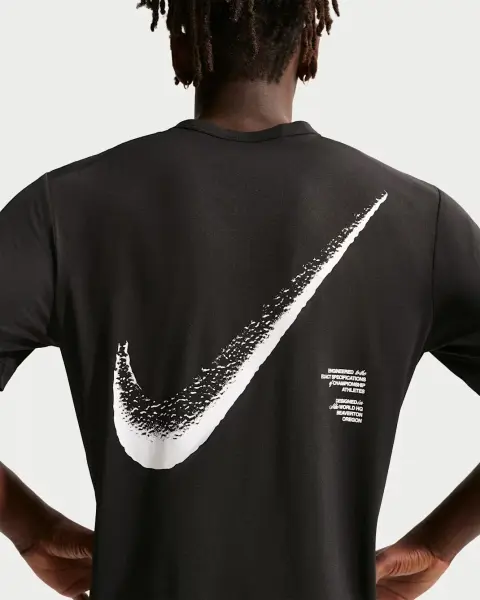 Футболка Nike HYVERSE DRI-FIT UV черная IF2197-010