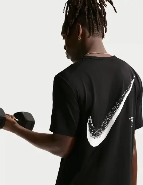 Футболка Nike HYVERSE DRI-FIT UV черная IF2197-010