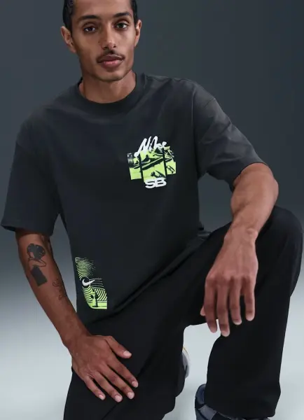 Футболка Nike SB MAX90 SKATE черная HV1304-045