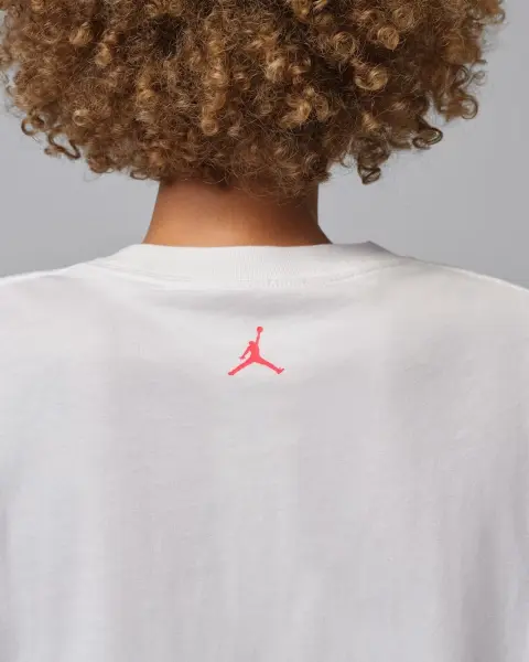 Футболка женская Nike JORDAN SPORT HERITAGE DRI-FIT GRAPHIC белая IO8722-100